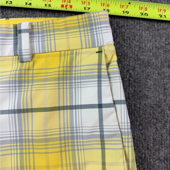 Nike Golf Tour Performance Mens Flat Front Plaid 11" Golf Shorts Size 36 - Picture 3 of 8